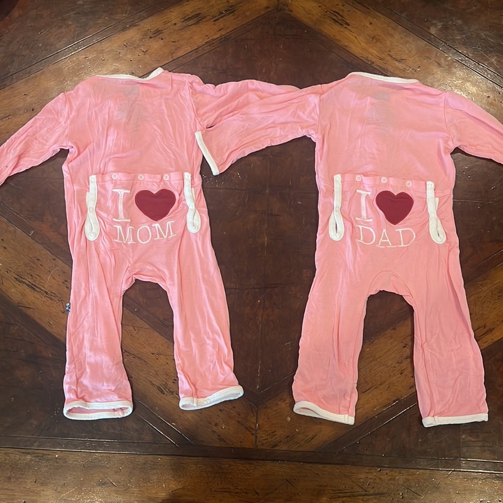 Mom and Dad Kickee Pants 6-9 Months